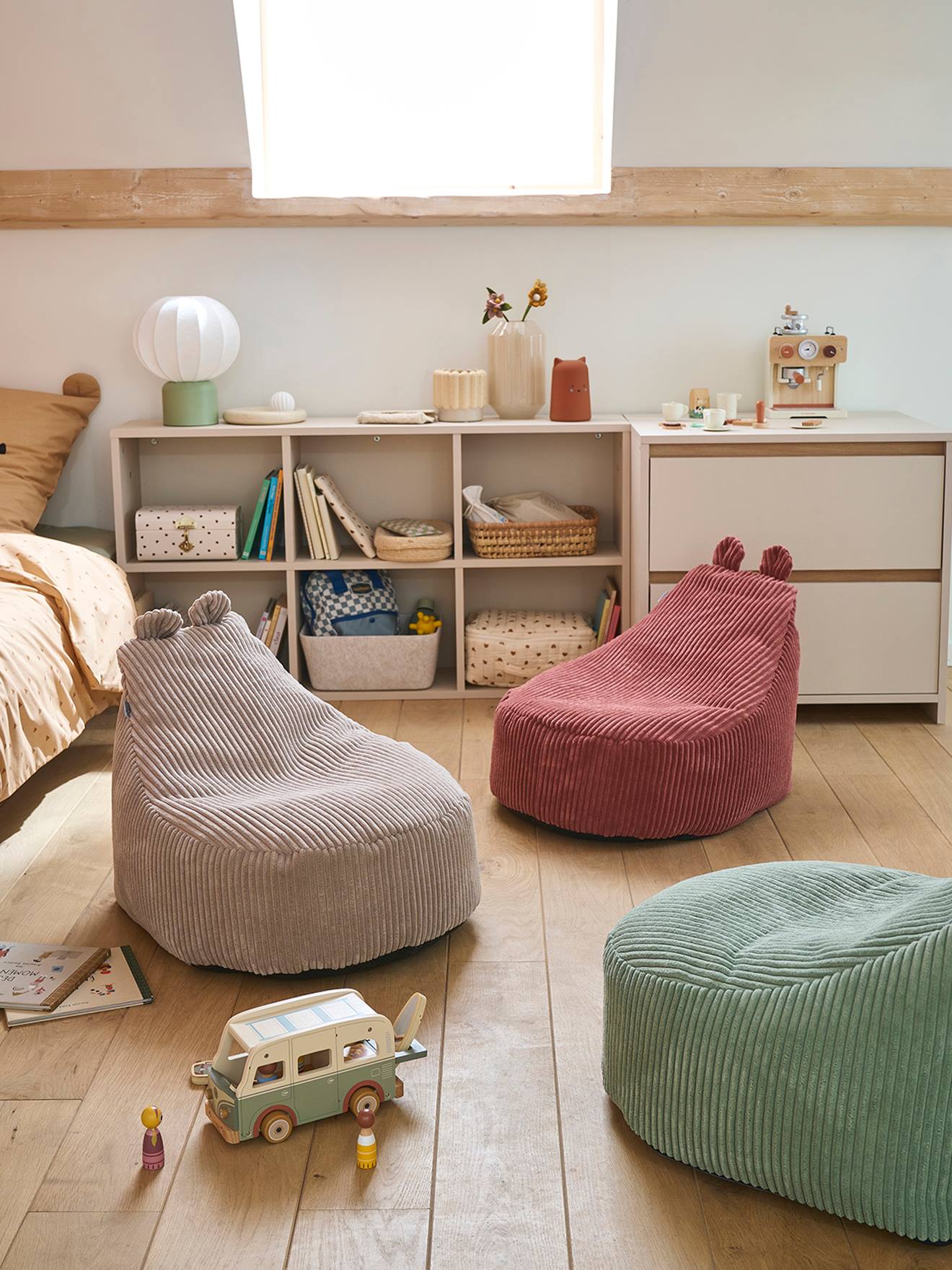 Pouf enfant en velours côtelé Ourson beige Pouf enfant en velours côtelé Ourson beige