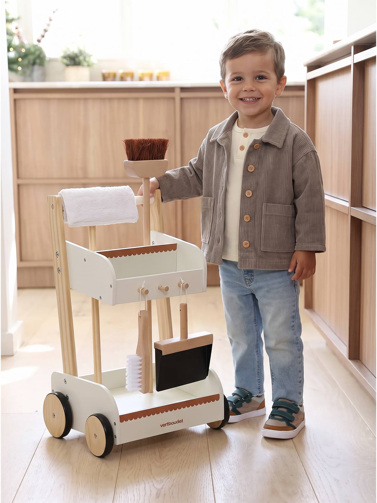 Chariot de ménage en bois FSC® écru