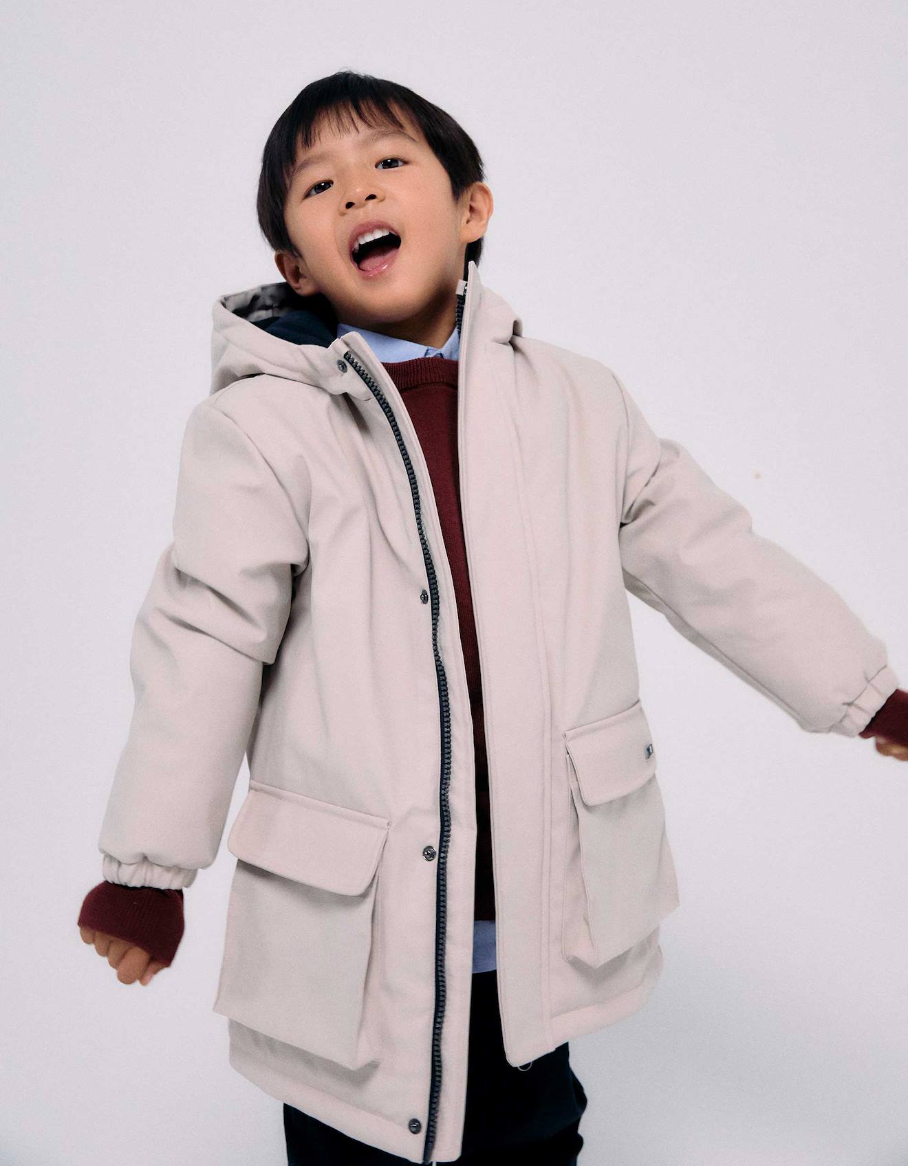 Parka Rembourrée Avec Capuche Et Poches Avant Gris Clair Parka Rembourrée Avec Capuche Et Poches Avant Gris Clair