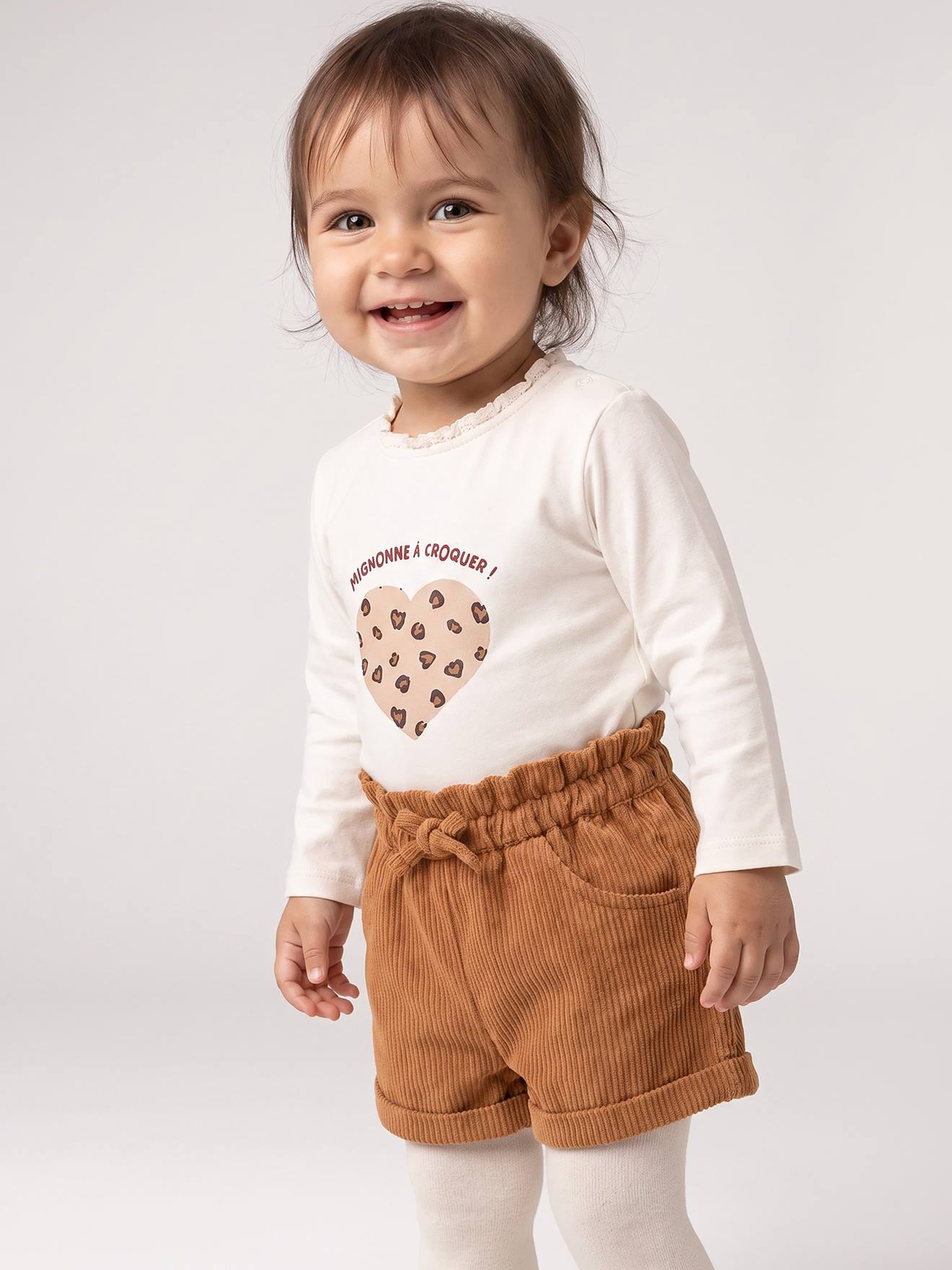 T-shirt bébé manches longues avec motif c½ur léopard écru