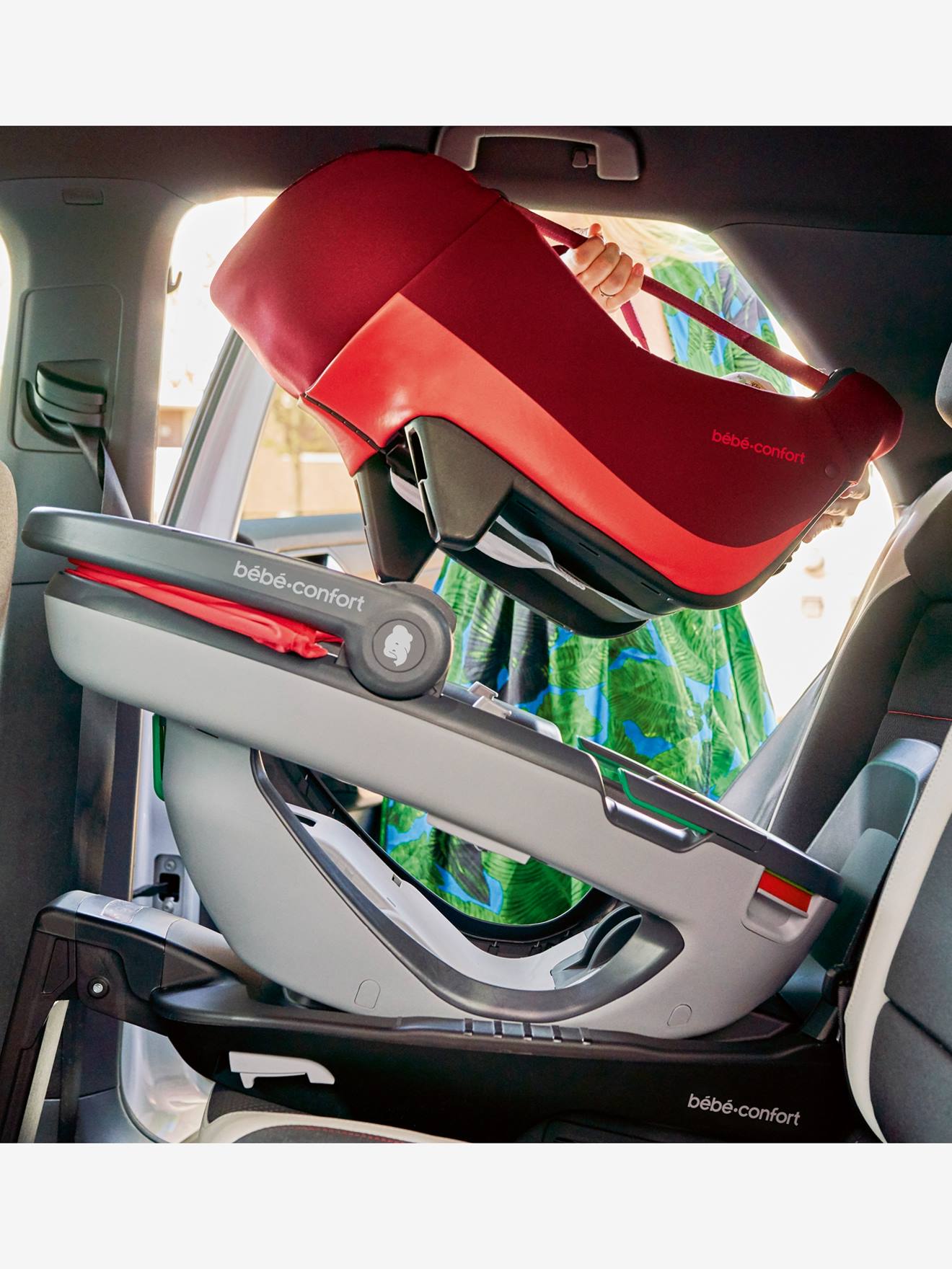 Siege Auto Bebe Confort Coral I Size 40 A 75 Cm Equivalence Groupe 0 Essential Graphite Bebe Confort