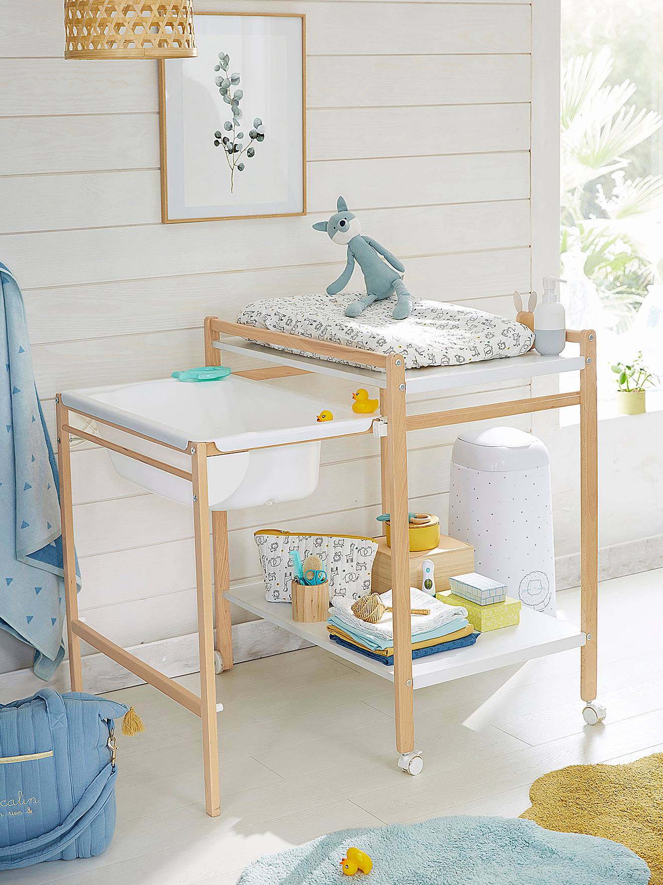 Table à langer et baignoire à roulettes intégrée - Bois blanc – BellyStar