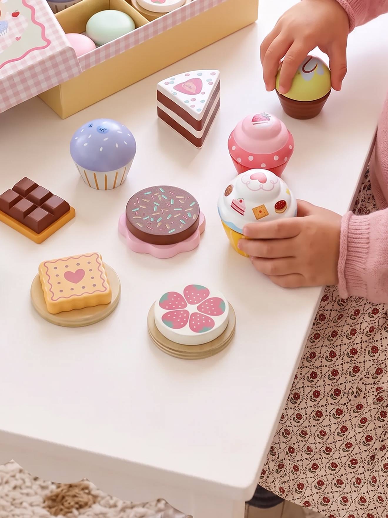Boîte pâtisserie en bois FSC® multicolore