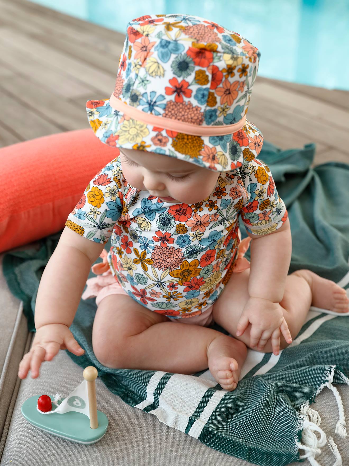 Ensemble de bain anti-UV bébé fille bonnet + T-shirt lot ivoire