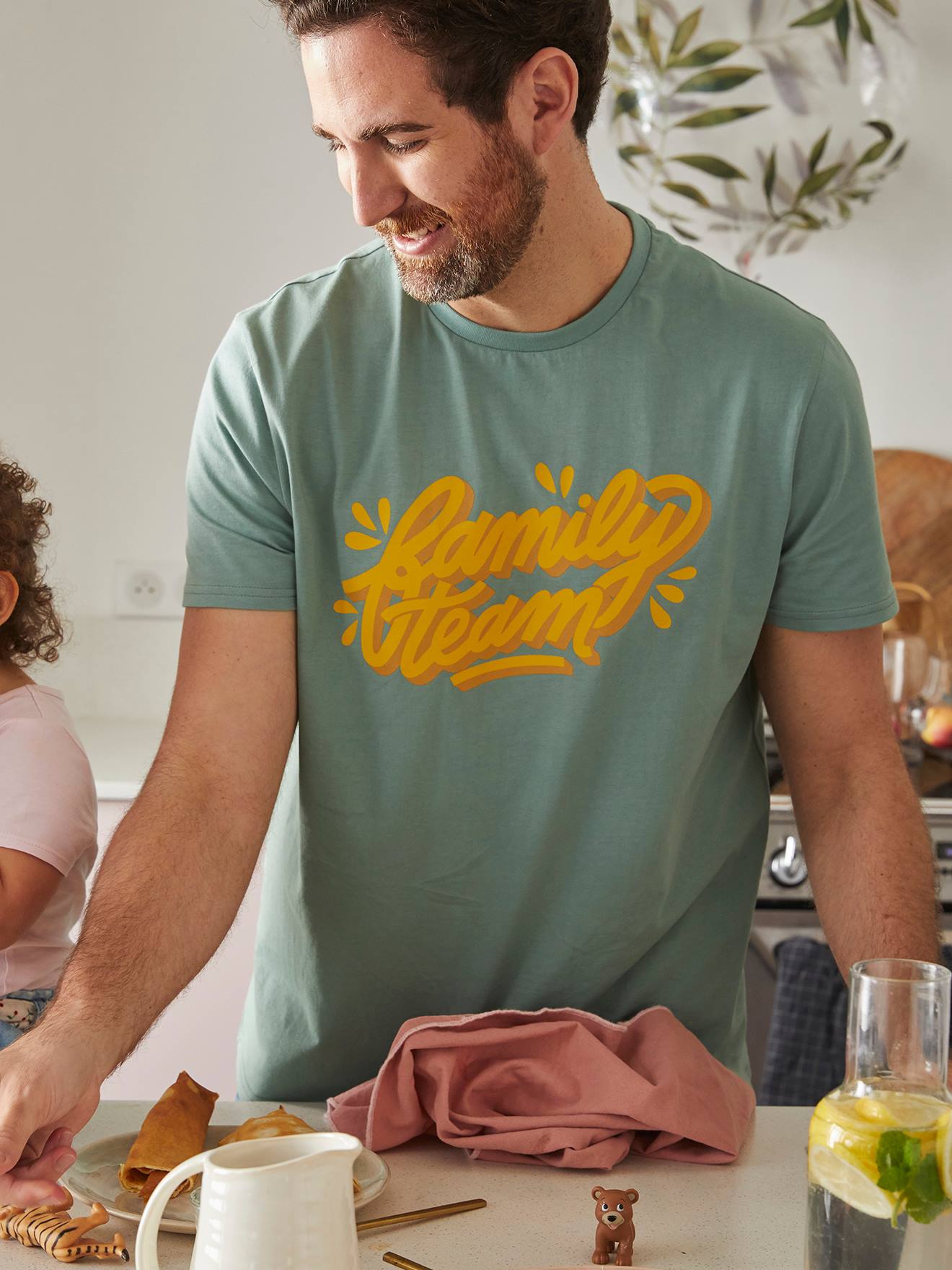 T-shirt Family team homme collection capsule et Studio Jonesie en coton bio tilleul