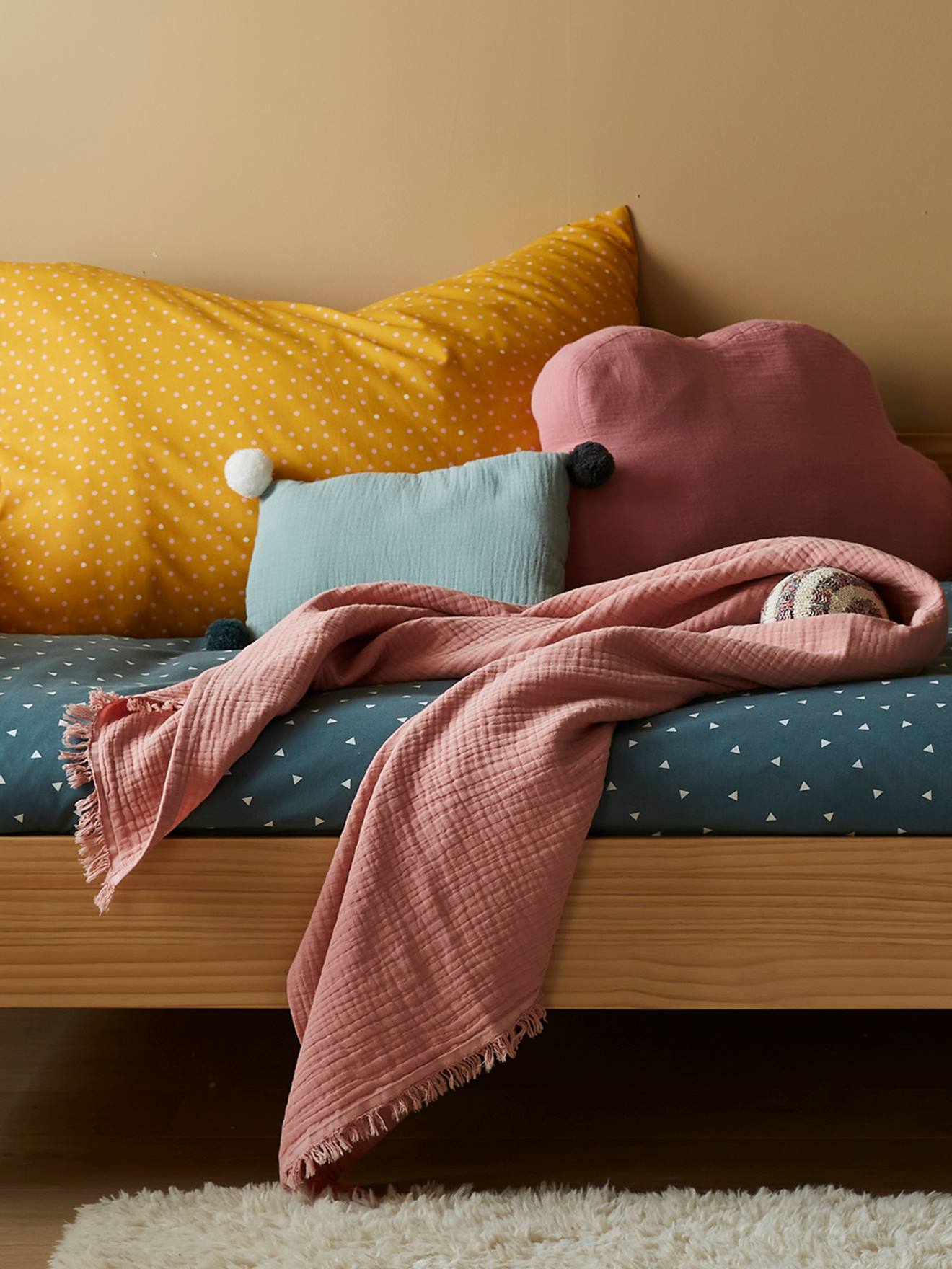 Plaid en gaze de coton bio rose (Vertbaudet) - Image 1
