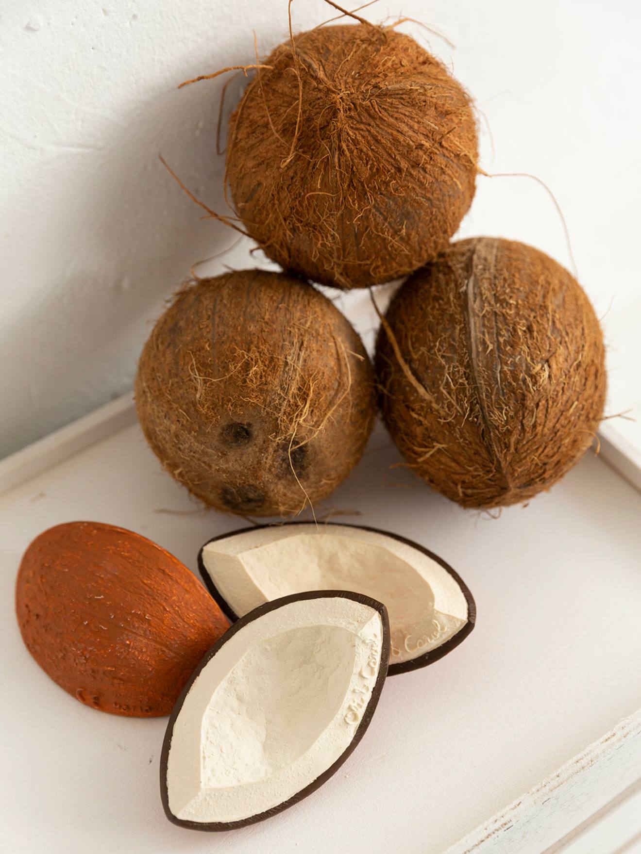 Jouet de dentition Coco la noix de coco - marron (Oli and Carol) - Image 1