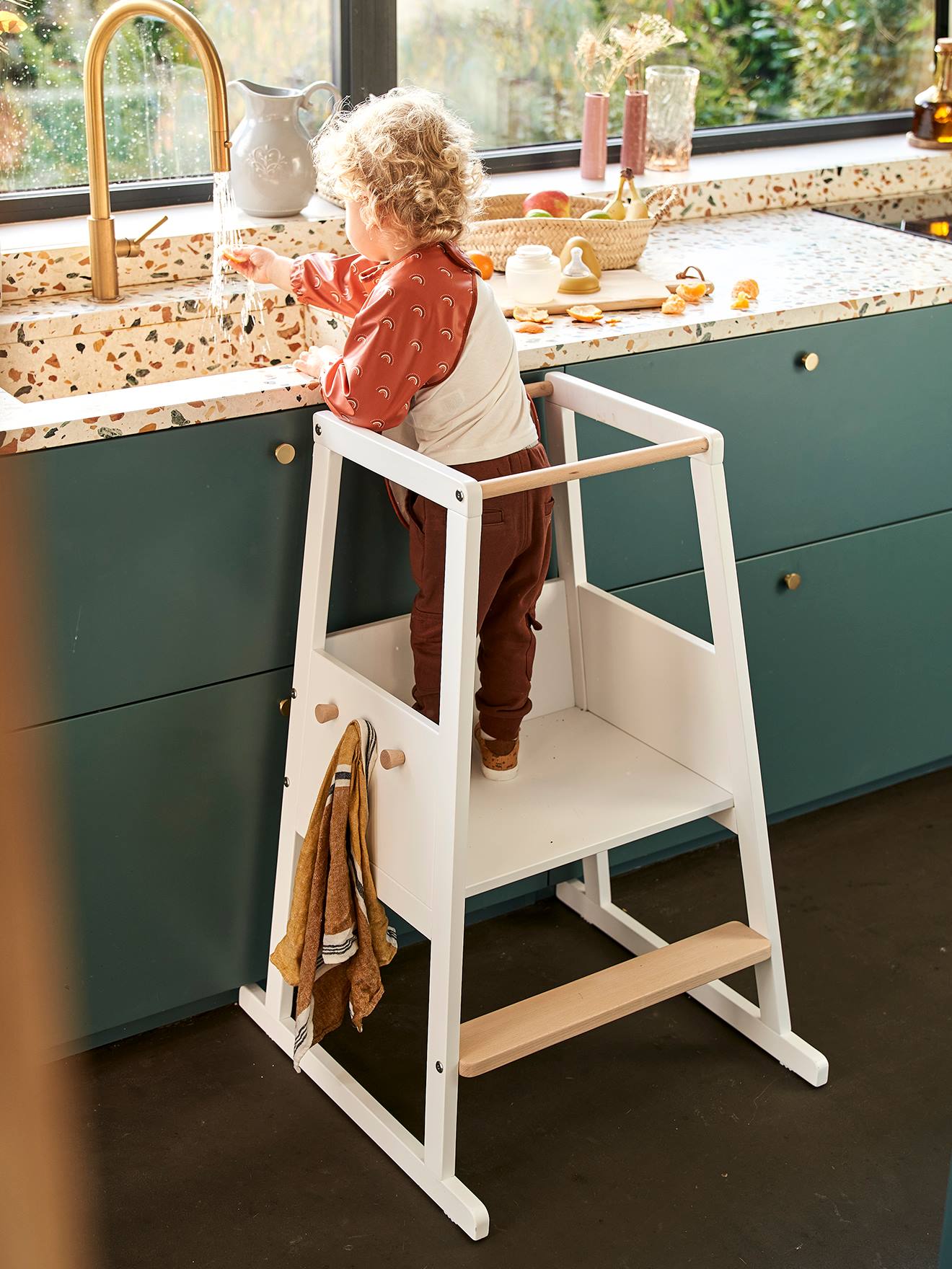 Tour d'Apprentissage - Escabeau stable pour enfant - Idéal comme aide de  cuisine blanc/bois - Vertbaudet