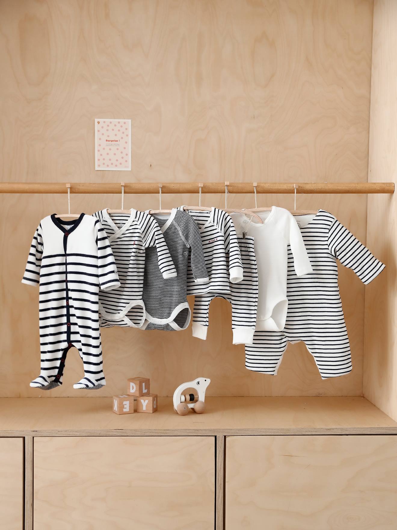 Lot de 3 bodies croisés manches longues rayés bébé naissance en coton bio marine (Petit Bateau) - Image 2