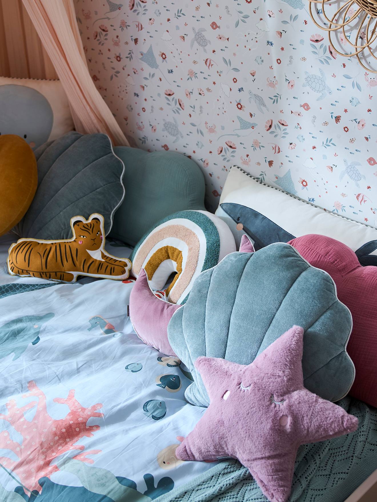 Coussin coquillage SOUS L’OCÉAN bleu / gris