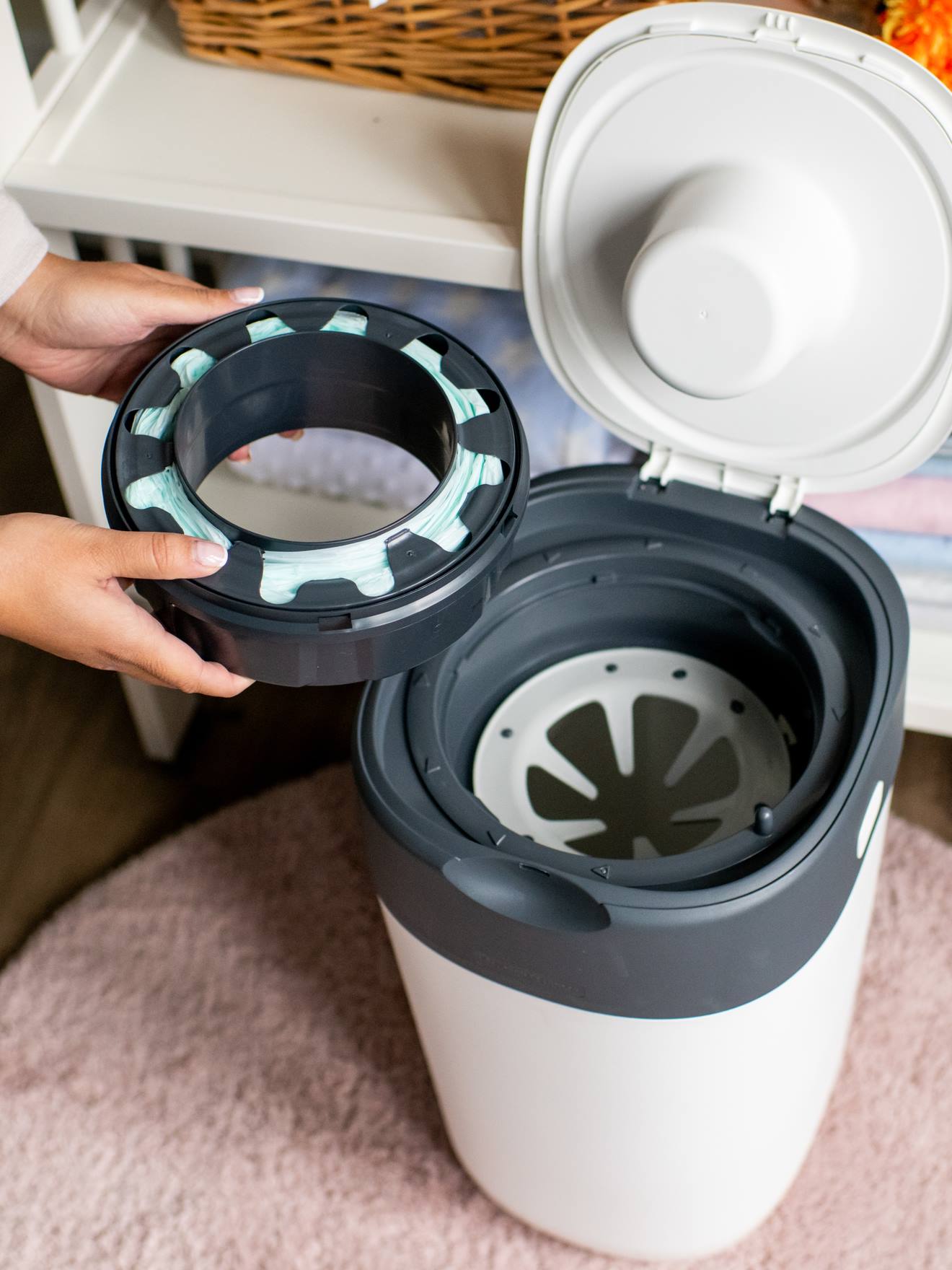 Lot de 12 recharges pour poubelles à couches Tec et Twist & Click Sangenic en plastique recyclé gris (Tommee Tippee) - Image 2