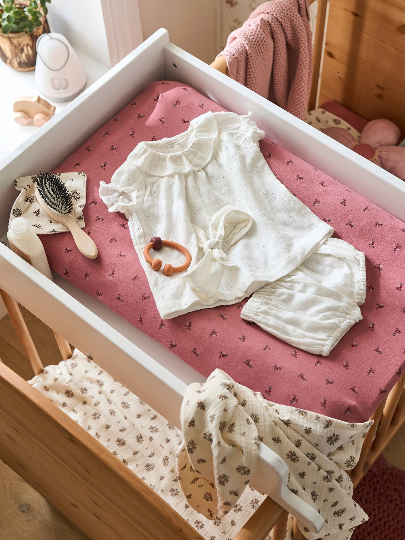 Housse matelas à langer en jersey bois de rose imprimé (Vertbaudet) - Image 2