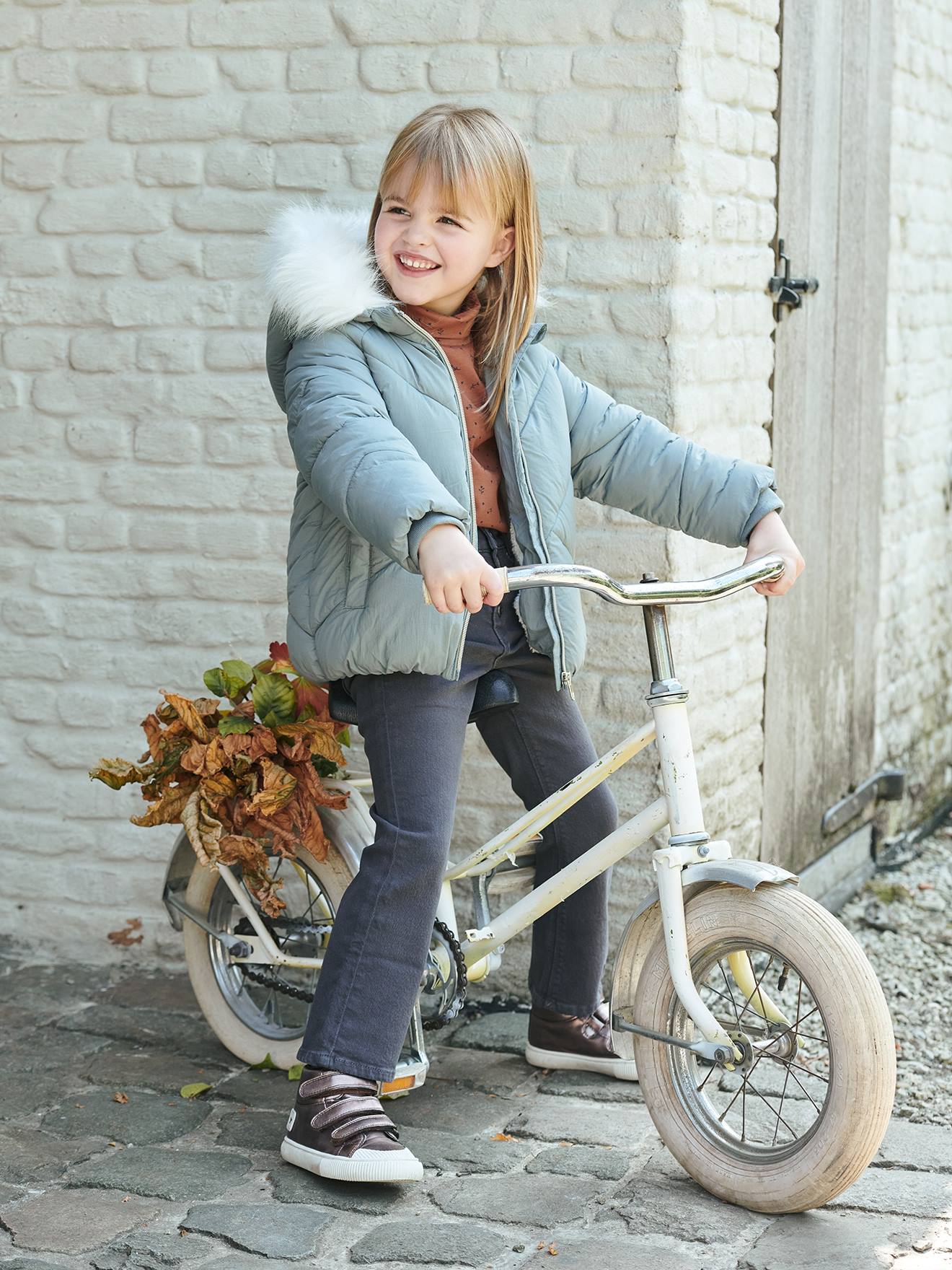 Pantalon flare brodé aux poches fille denim black