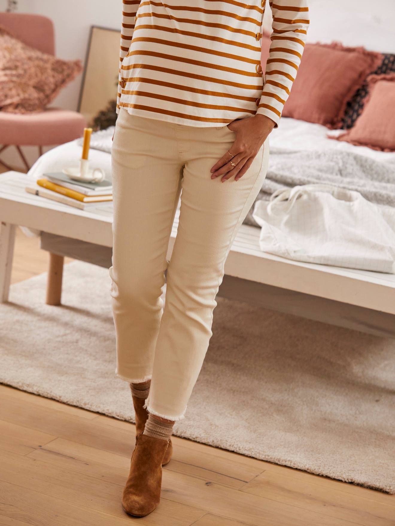 Jean flare de grossesse entrejambe 65 cm ecru