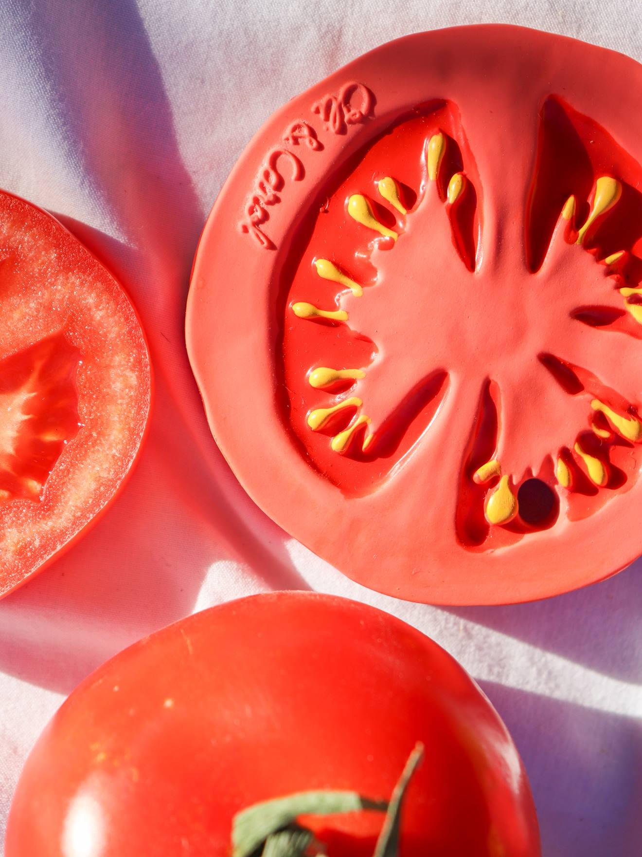 Renato la Tomate - rouge (Oli and Carol) - Image 3