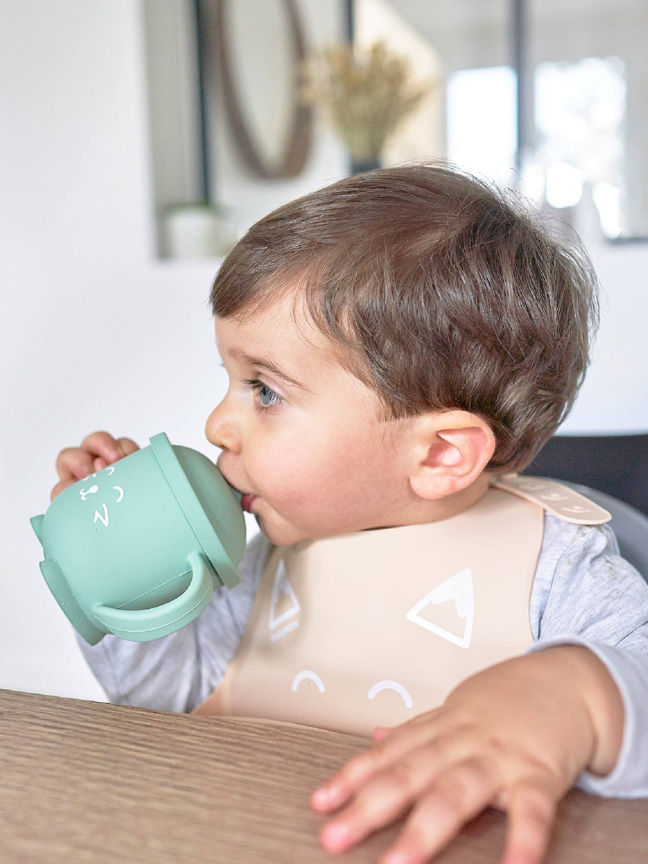 Tasse Isy BABYMOOV vert sauge