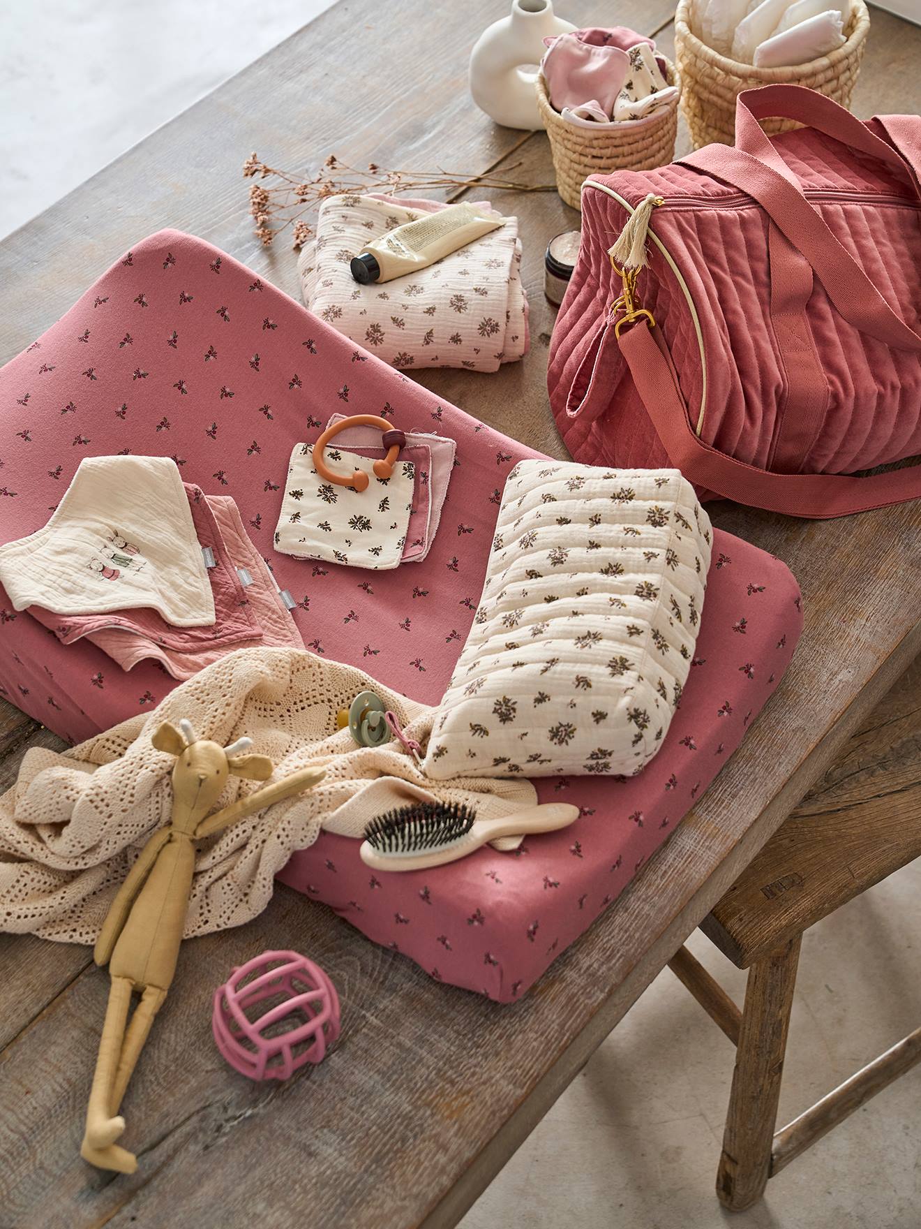 Housse matelas à langer en jersey bois de rose imprimé (Vertbaudet) - Image 1