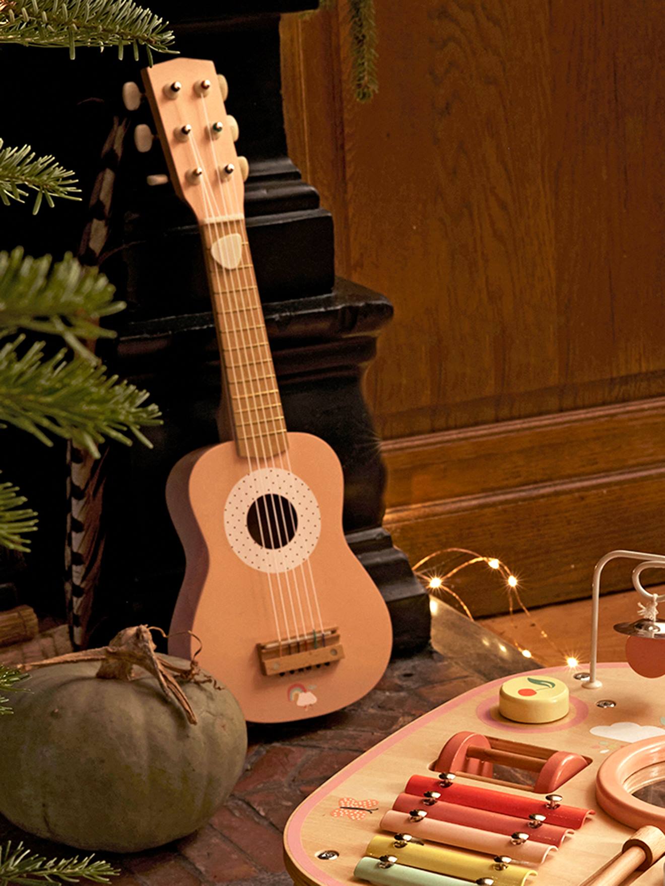 Guitare enfant personnalisée en bois - 6 cordes