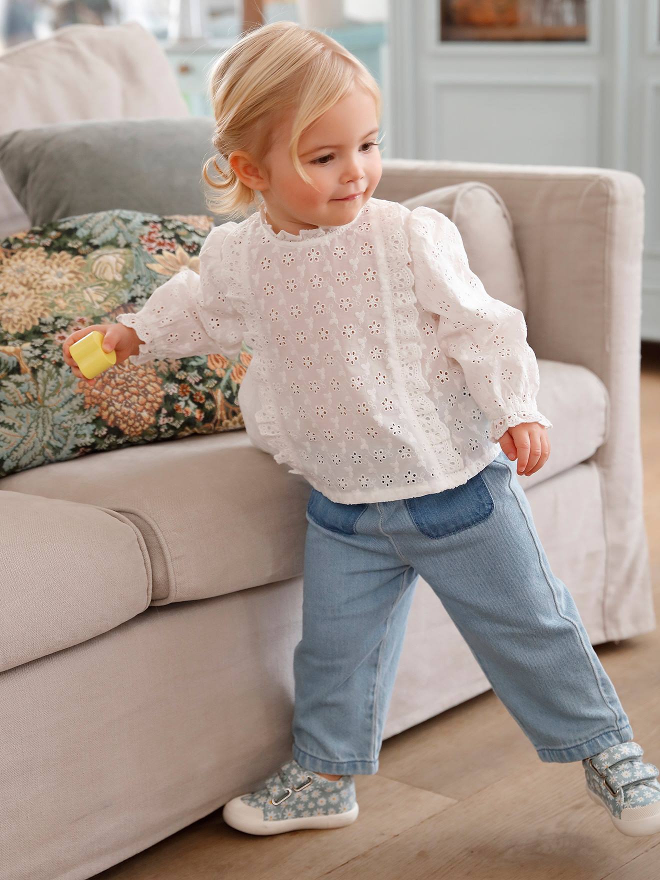 Blouse bébé broderie anglaise à volants blanc