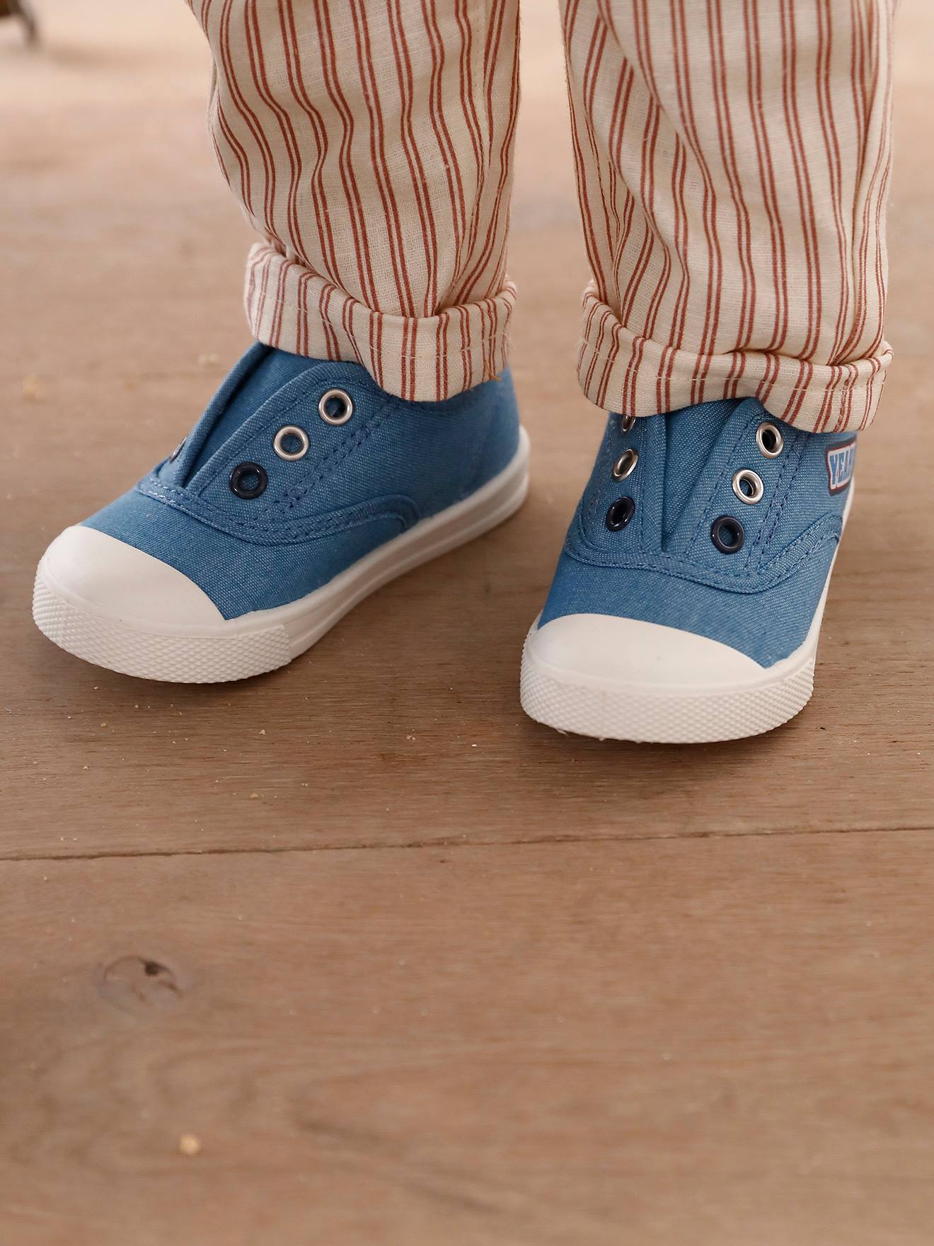 Baskets en toile bébé bleu jean