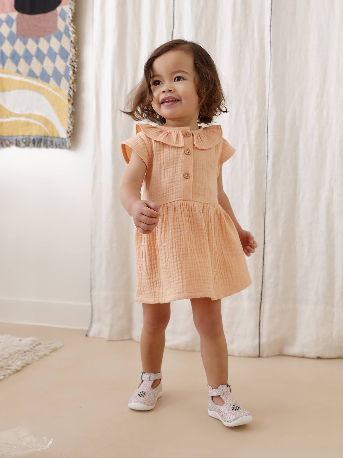 Robe à collerette bébé en gaze de coton orange