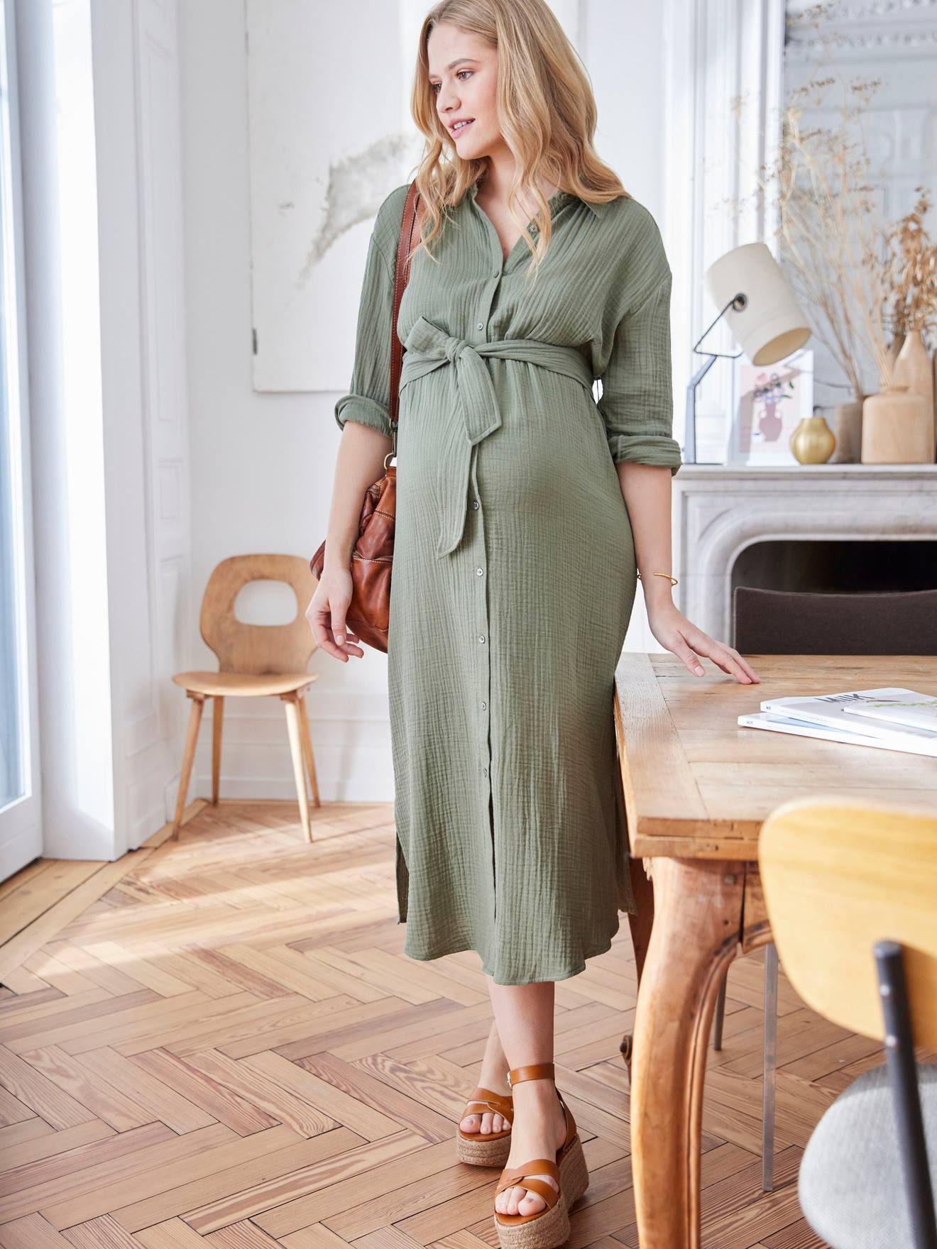 Robe-chemise longue gaze de coton grossesse et allaitement olive (Vertbaudet) - Image 1
