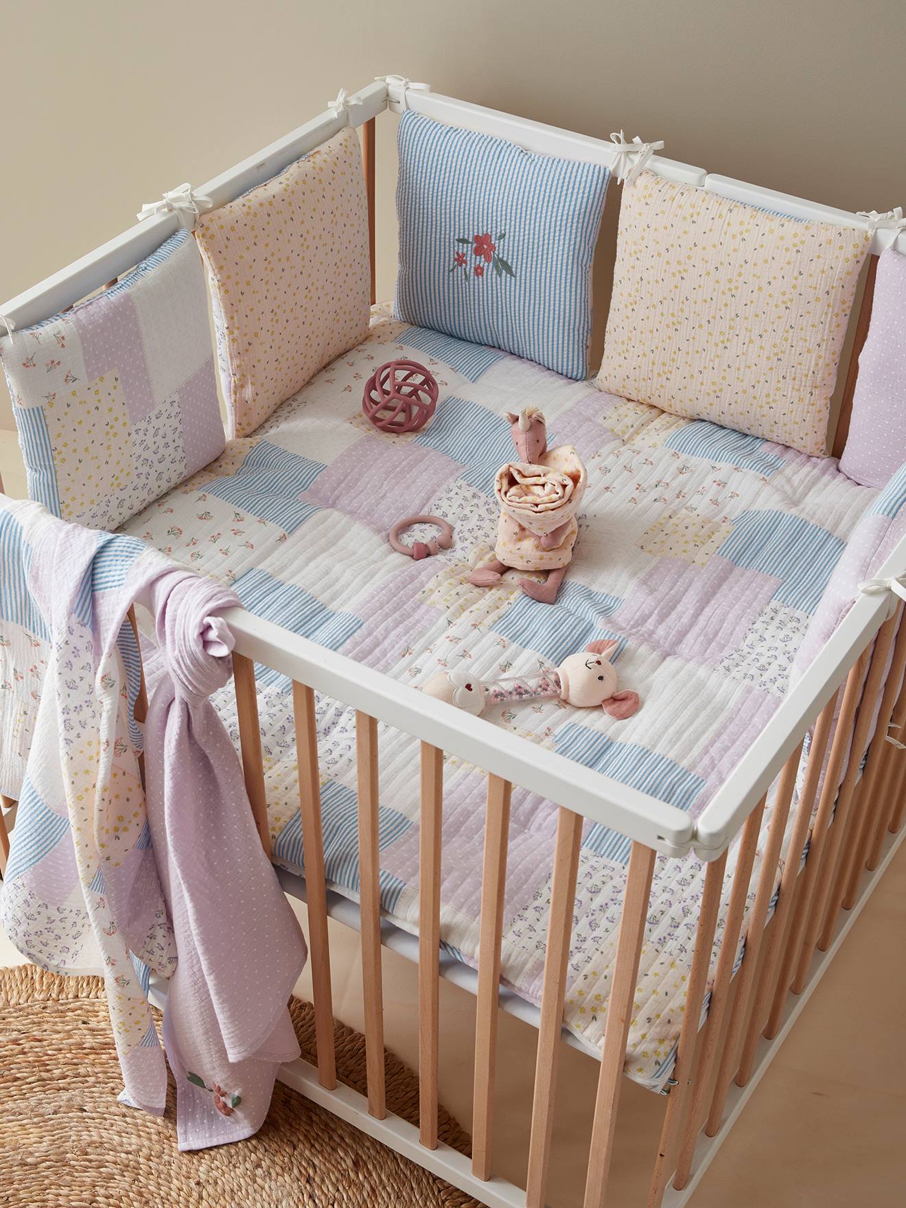 Tour de lit / Tour de parc modulable en gaze de coton COTTAGE multicolore