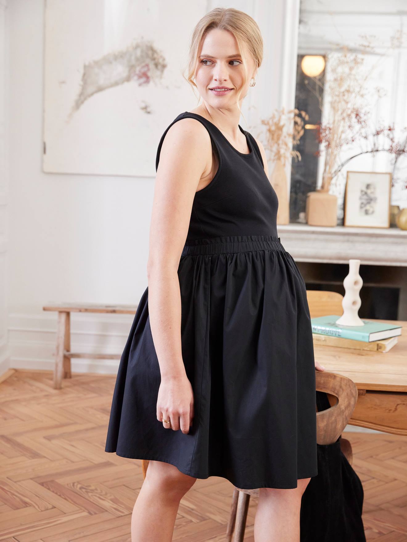 Robe courte sans manches bi-matière de grossesse noir