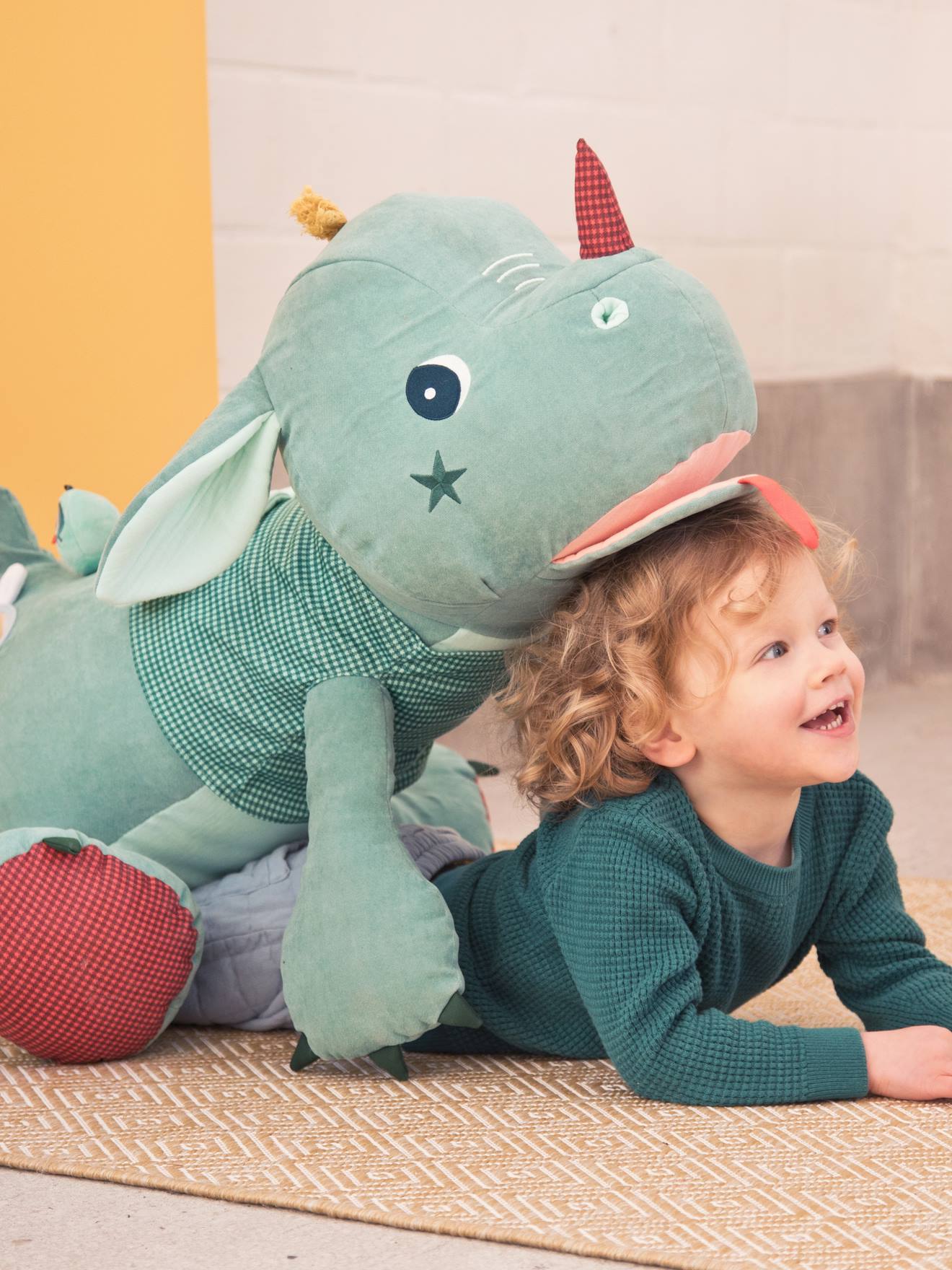 Peluche géante range secrets Joe - S vert
