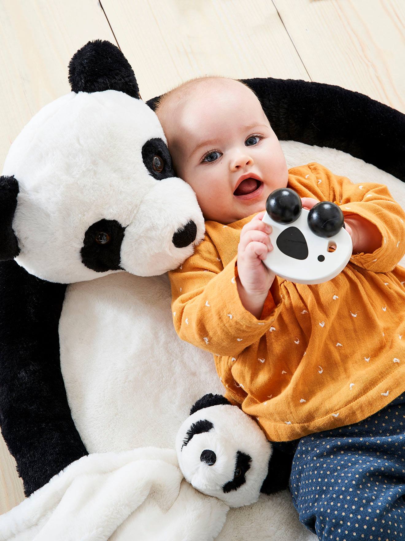 Coffret tapis de jeu + doudou Panda. noir