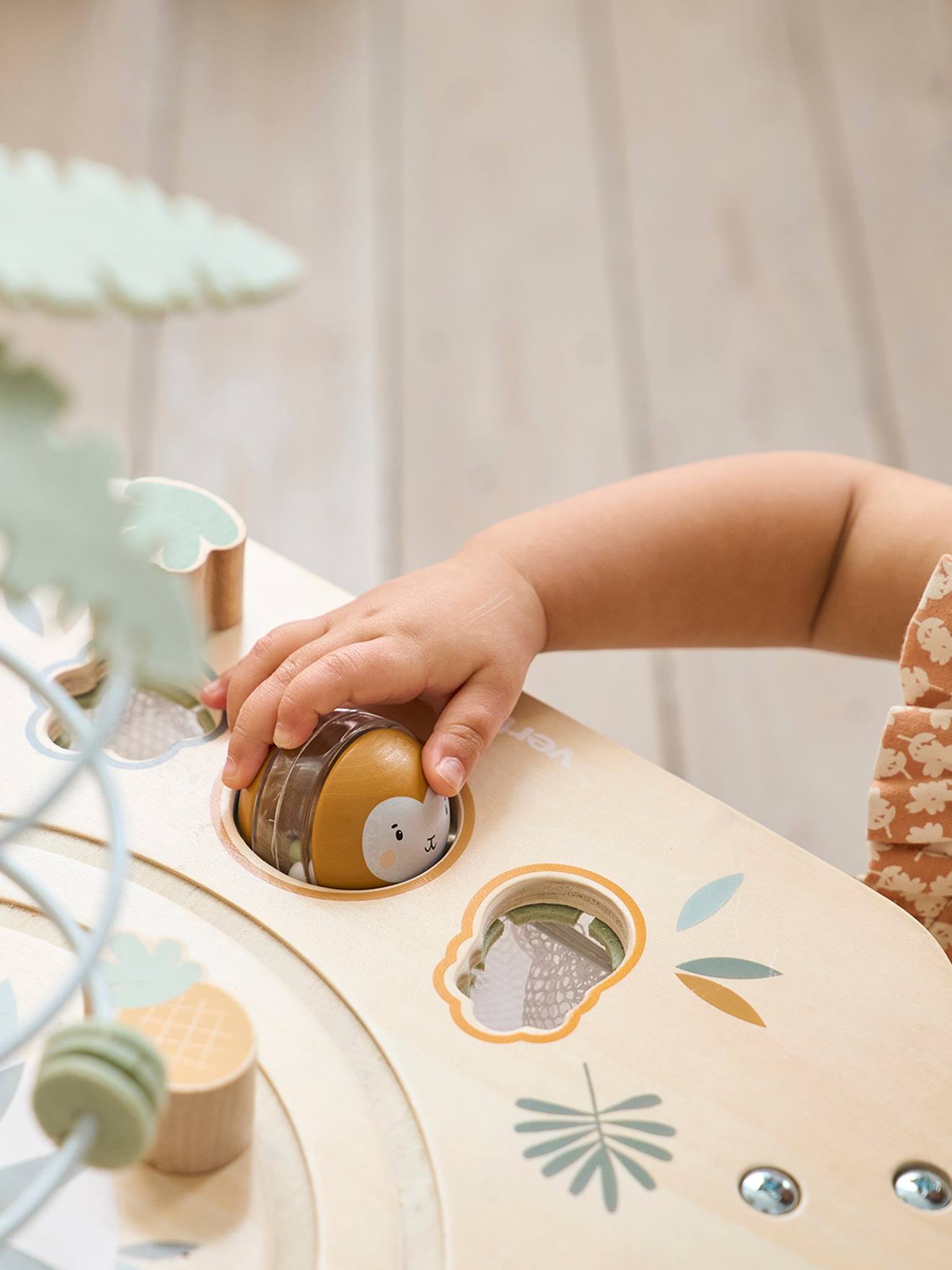 Table multi-activités HANOÏ en bois FSC® multicolore (Vertbaudet) - Image 1