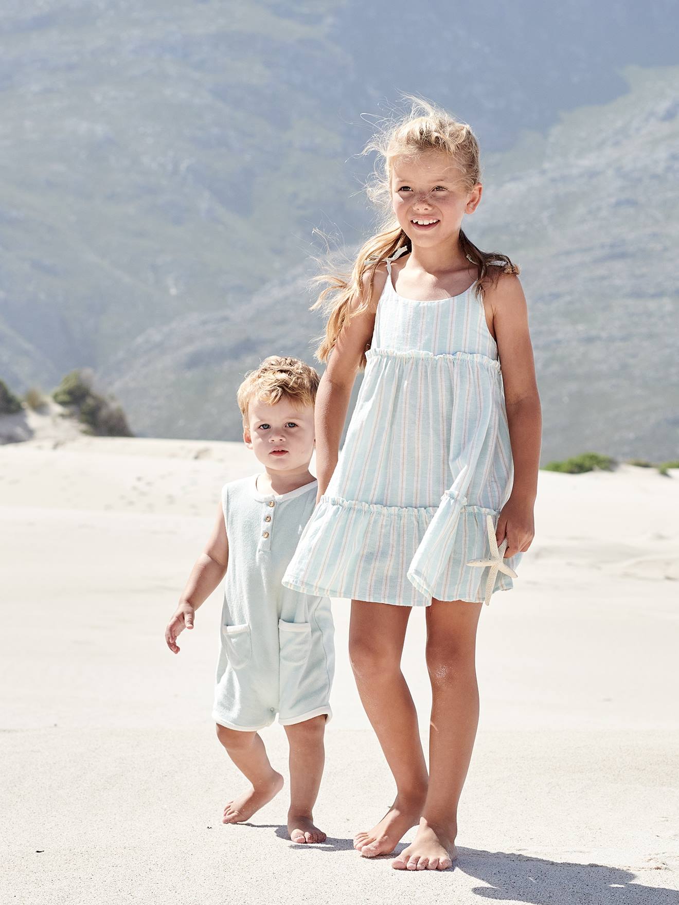 Robe à bretelles rayée fil brillant fille bleu pâle
