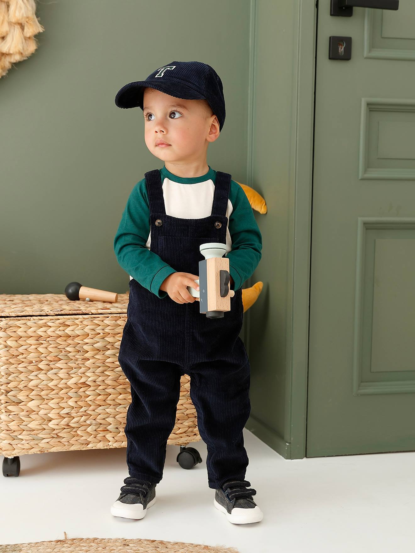 Ensemble 4 pièces bébé T-shirt + salopette + casquette + chaussettes bleu nuit