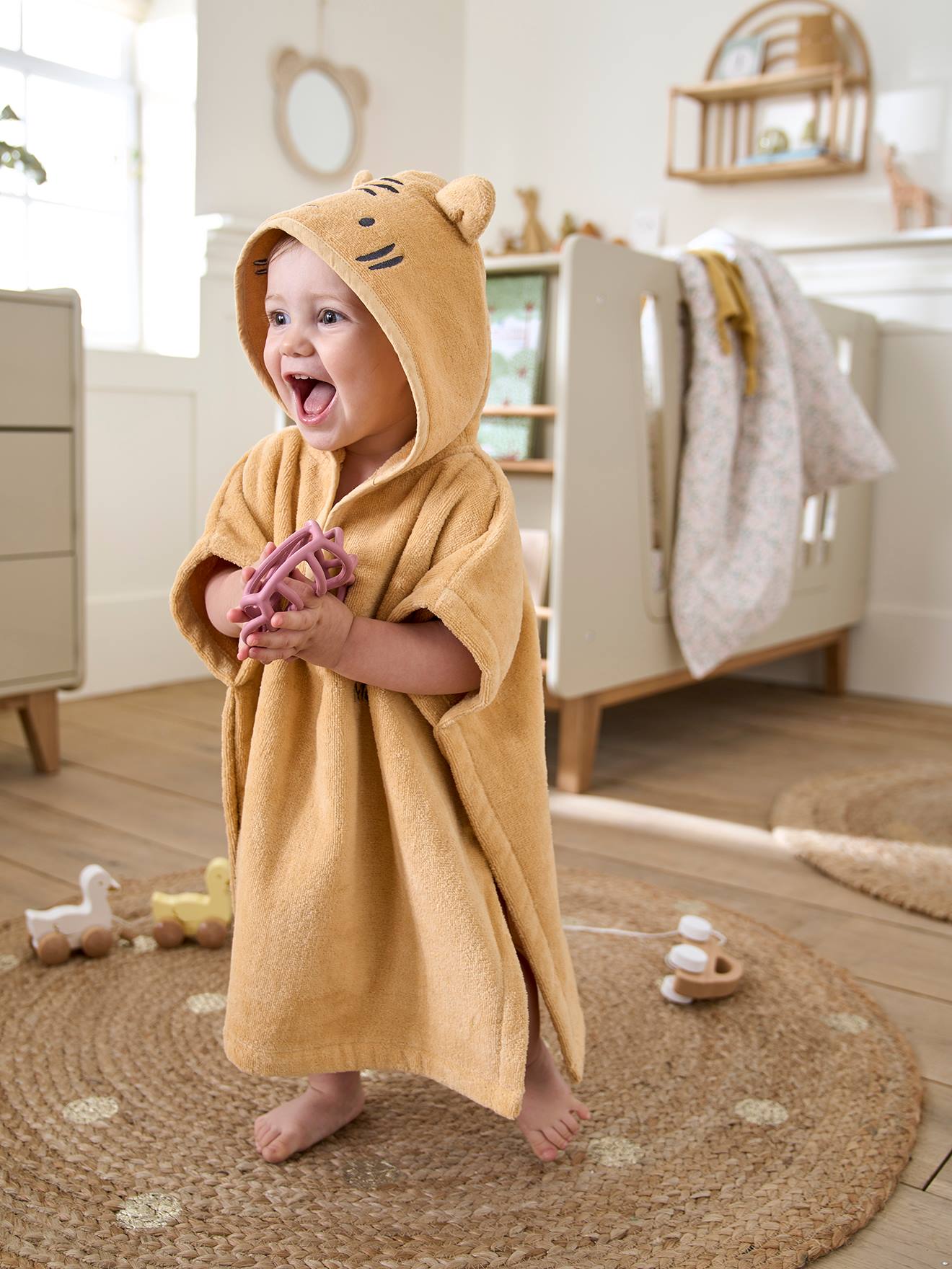 Poncho de bain bébé avec coton recyclé personnalisable Animal ocre