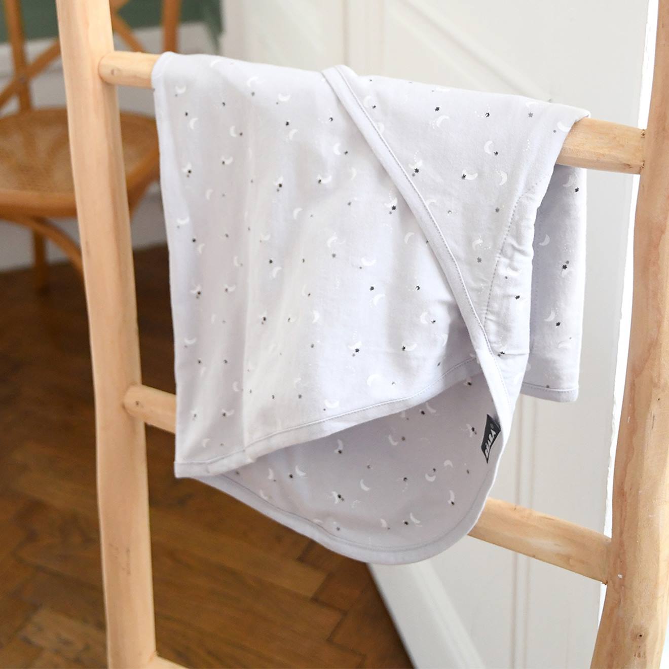 Couverture à emmailloter Miracle moon & stars