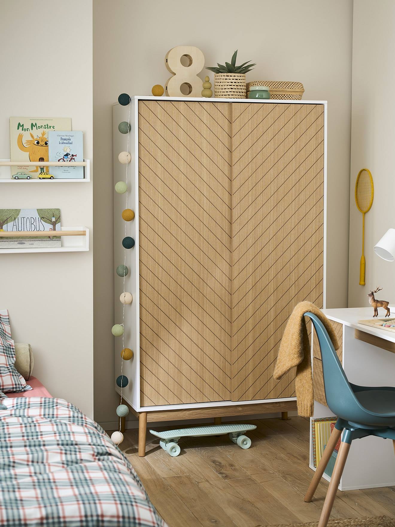 Armoire 2 portes chevrons bois