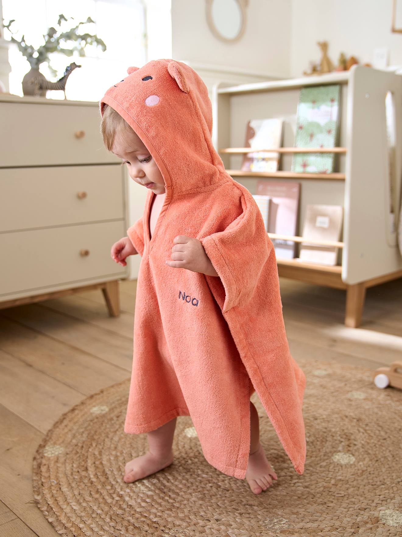 poncho de bain bébé avec coton recyclé personnalisable animaux abricot