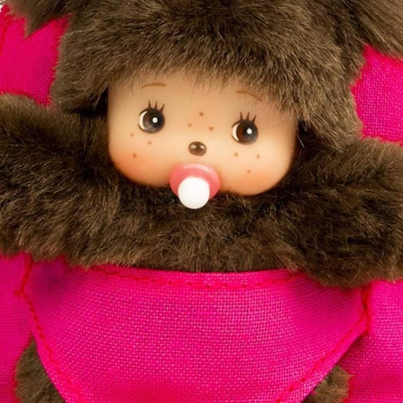 Bandai - Peluche Monchhichi - Kiki fille avec bavoir rose - 45 cm