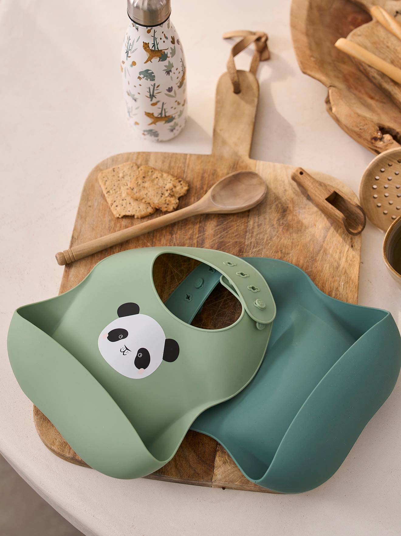 Lot de 2 bavoirs en silicone vert sauge
