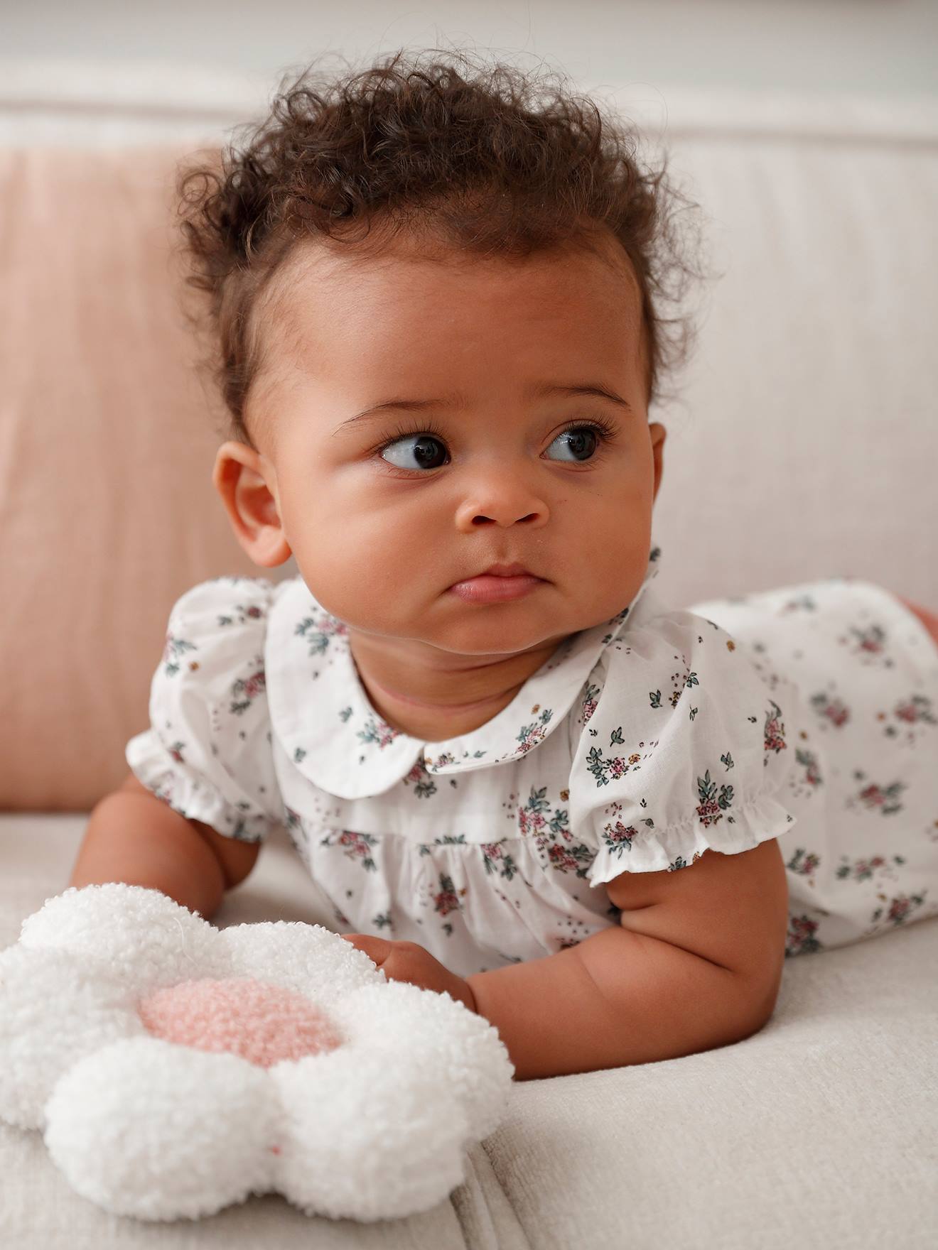 Blouse manches courtes naissance fleurie écru