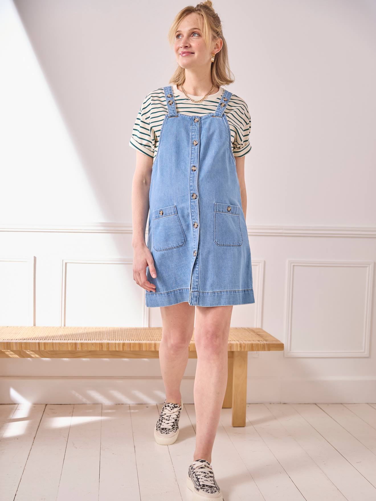Robe chasuble en jean grossesse et allaitement stone