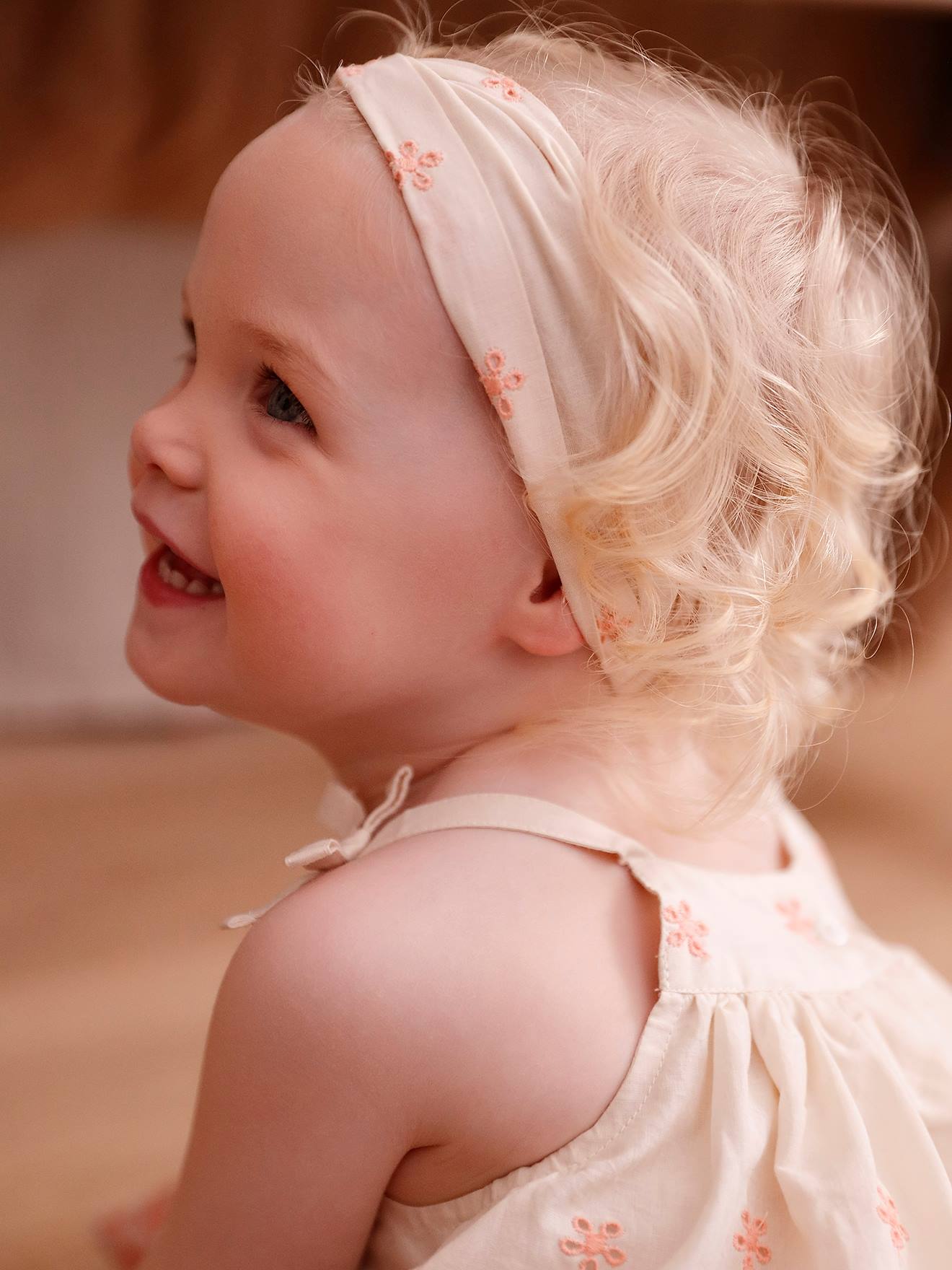 Blouse à Smocks Bébé Vertbaudet Avec Bandeau Assorti - Coupe élégante, Manches Longues, Ouverture Boutonnée, Coloris Vert Ou Vanille