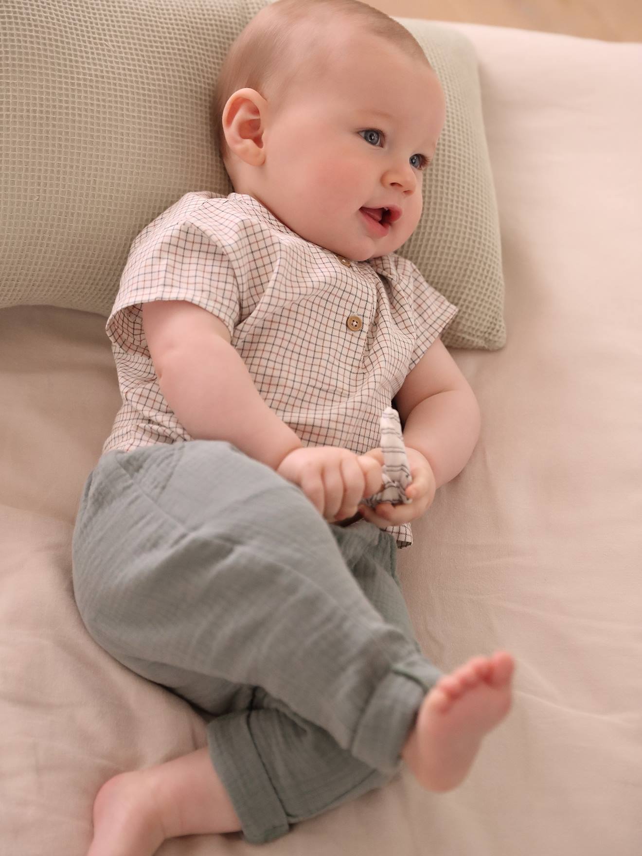 Ensemble t-shirt et pantalon en gaze de coton naissance vert de gris
