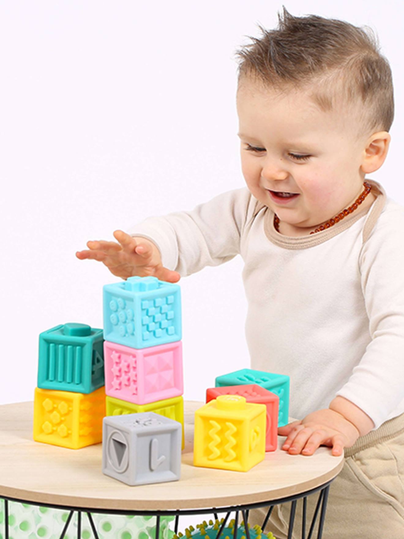 Set de 9 cubes emboitables - multicolore