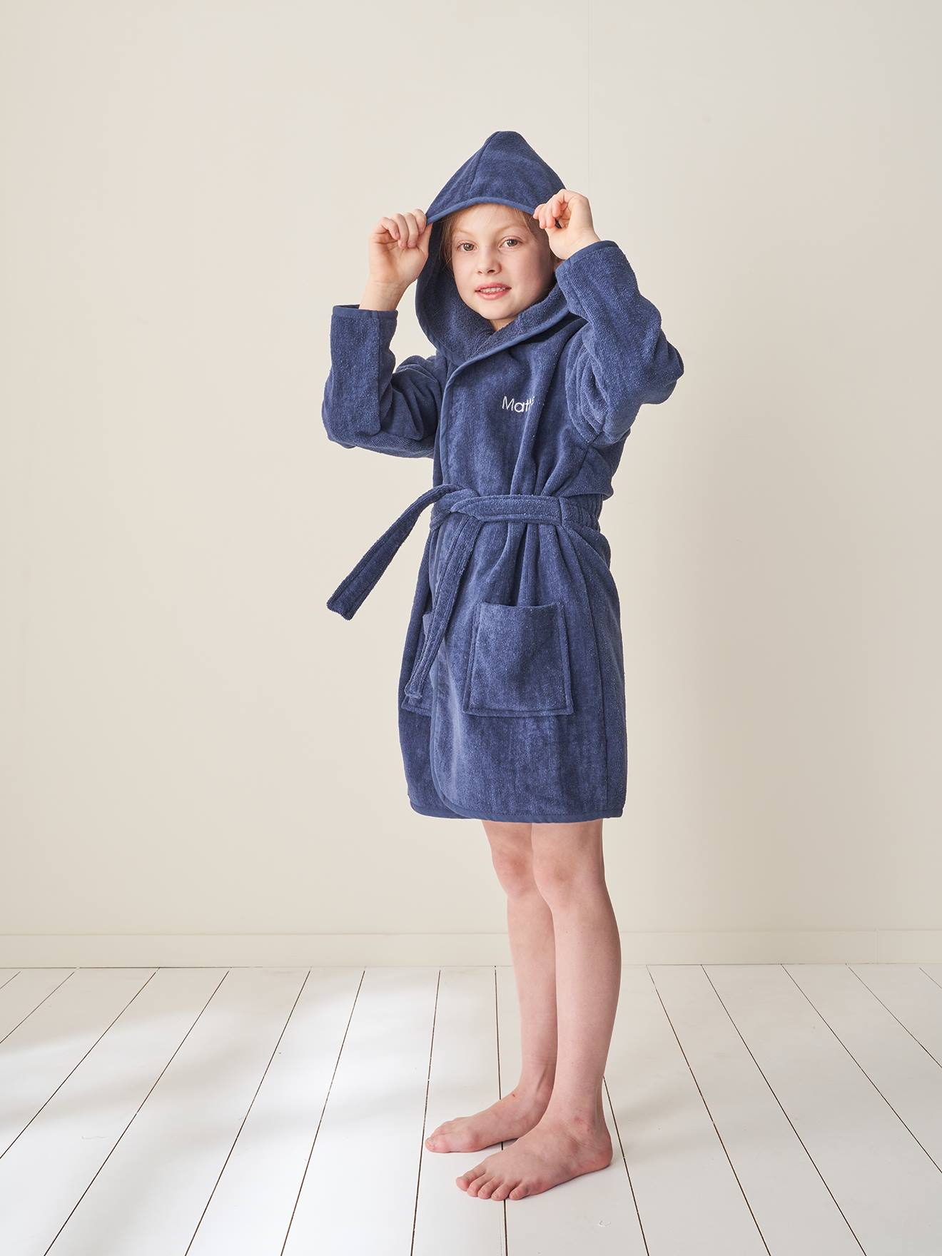 Peignoir de bain enfant uni avec coton recyclé, personnalisable marine