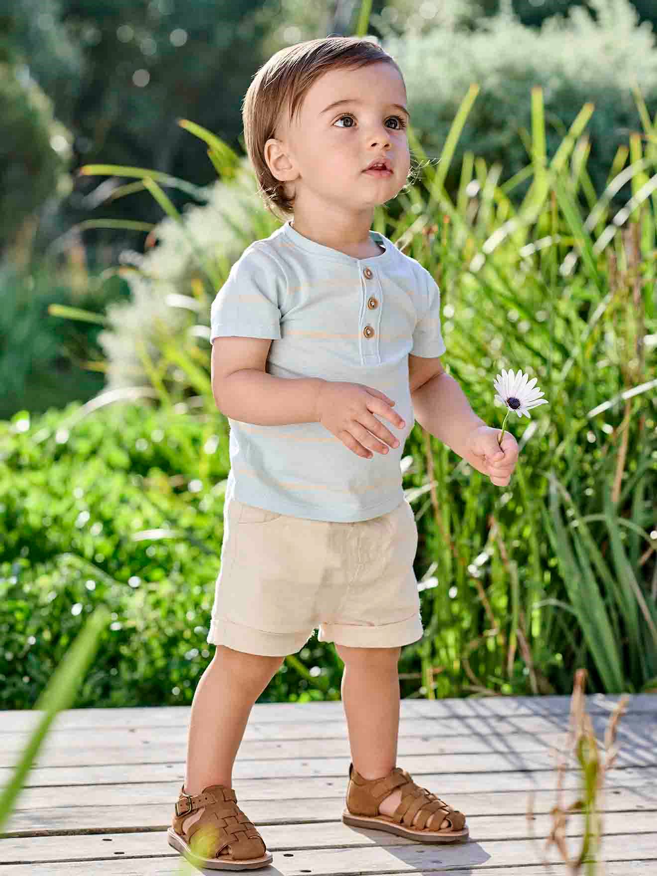 Ensemble T-shirt et short bébé bleu ciel