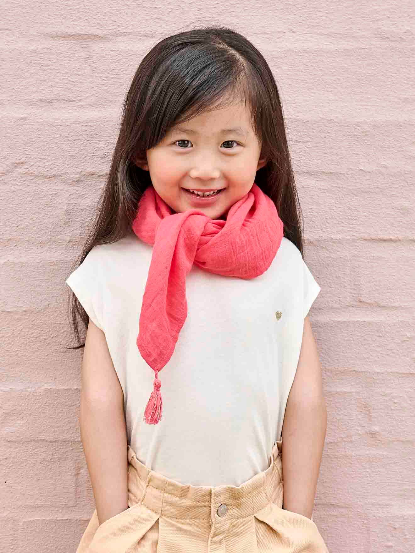 Foulard uni personnalisable à pompons fille corail