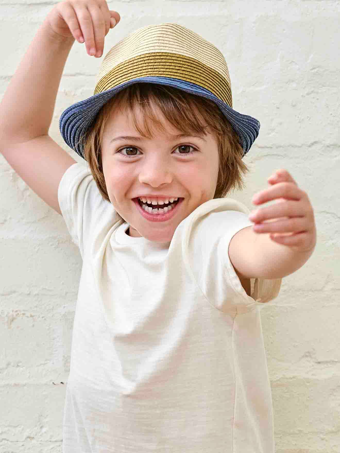 Chapeau esprit panama tricolore aspect paille garçon bois