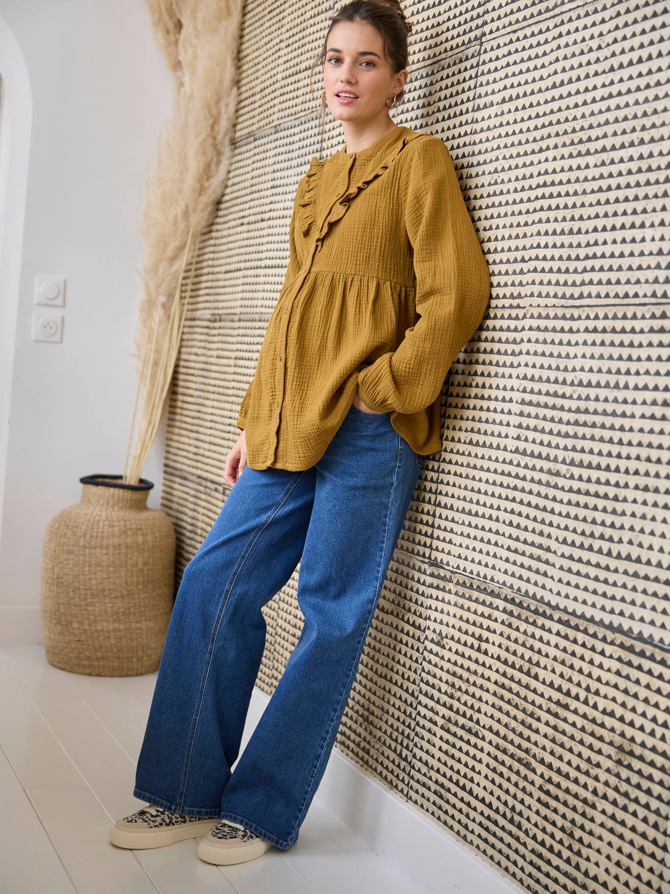 Blouse  à volant en gaze de coton grossesse et allaitement olive