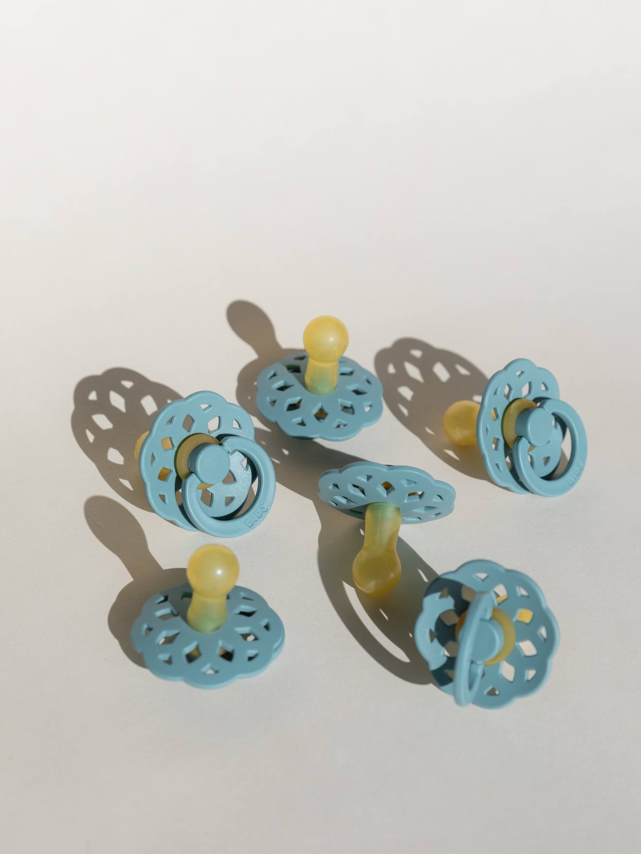 Lot de 2 sucettes-tétines BIBS Bohème, taille 2 de 6 à 18 mois bleu ciel + bleu lagon